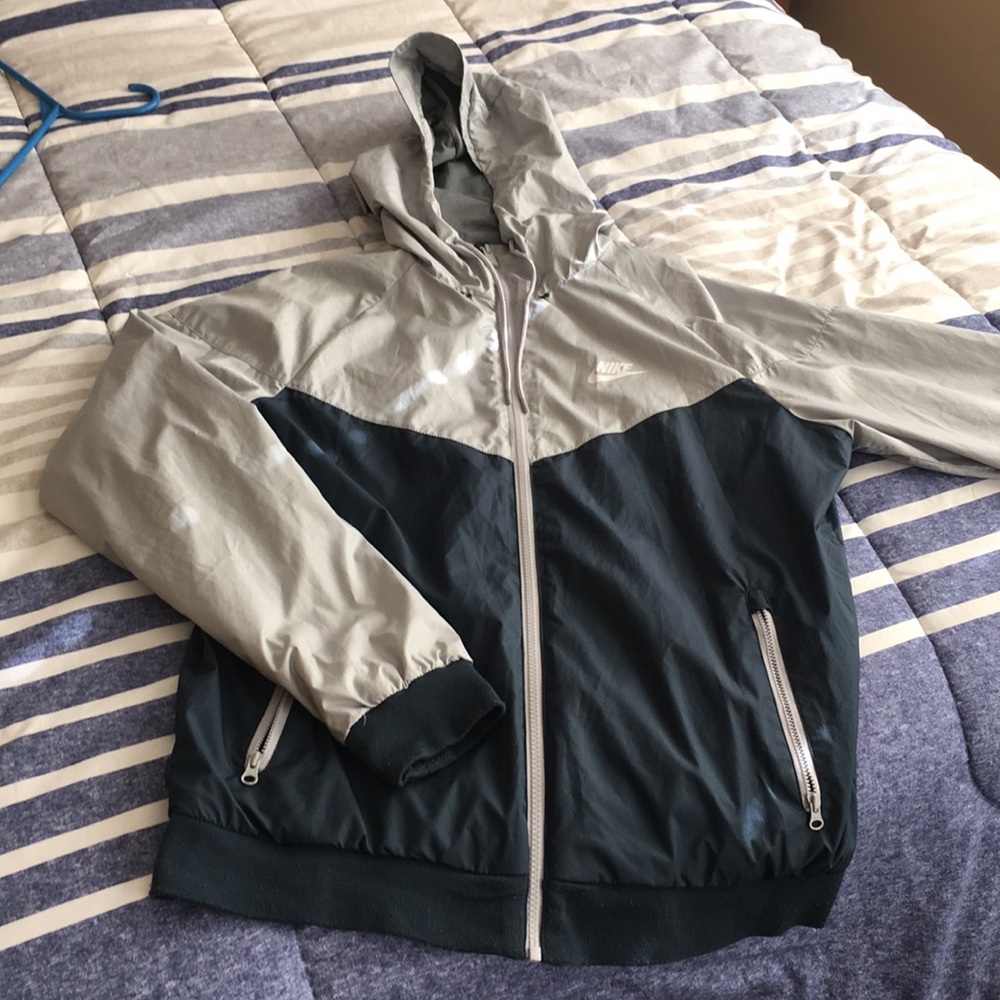 NIKE RAIN JACKET - EXCELLENT CONDITION